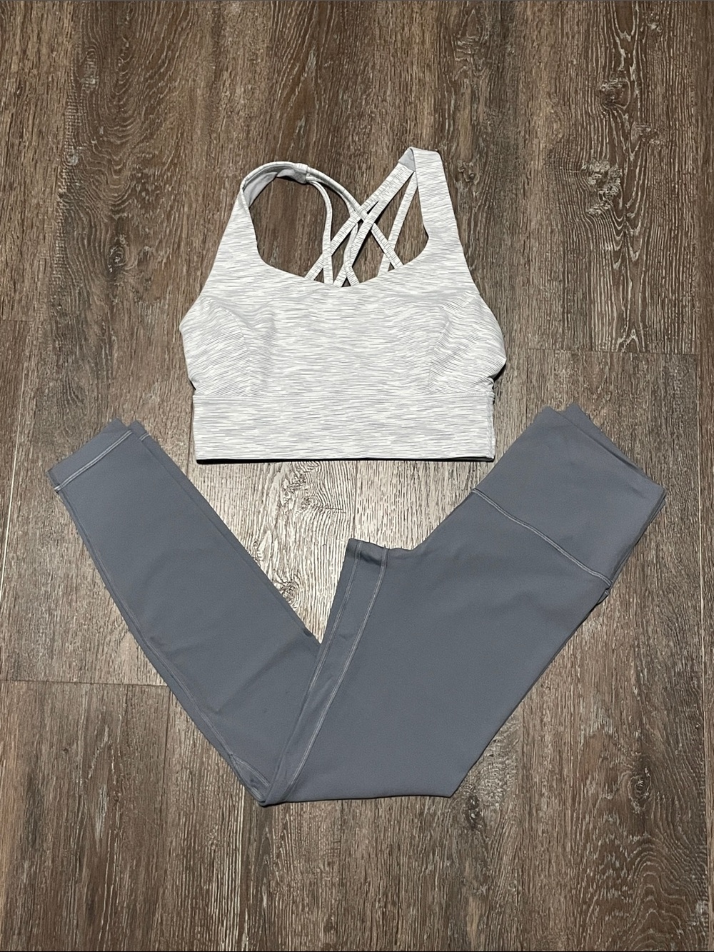Like New Lululemon Matching Set. Size 6